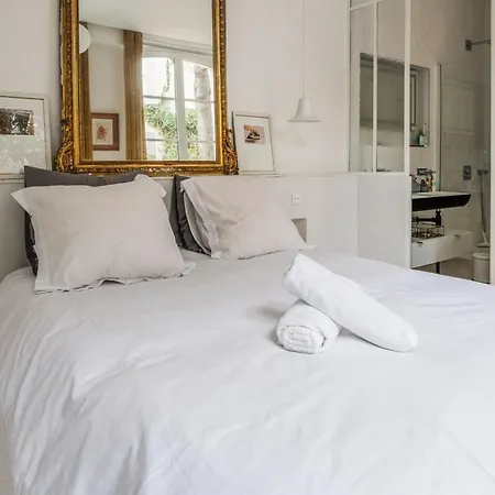 Large House Renovated In - Welkeys Vakantiehuis