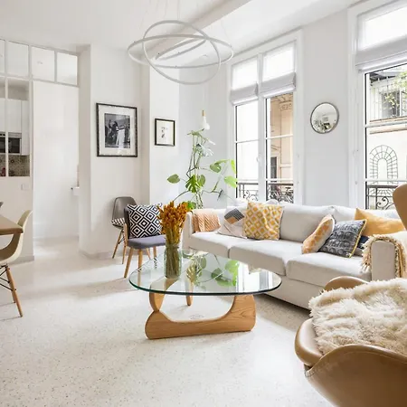 Vakantiehuis Large House Renovated In - Welkeys *