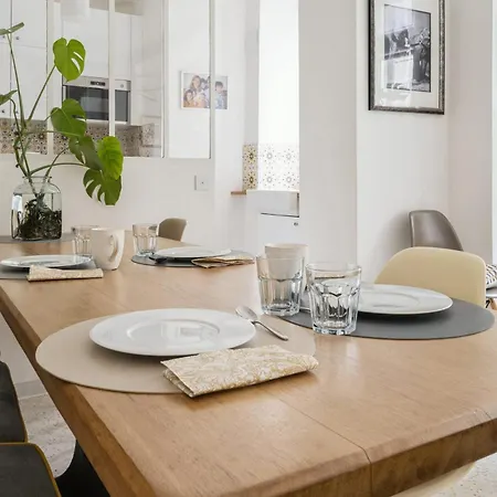 Vakantiehuis Large House Renovated In - Welkeys